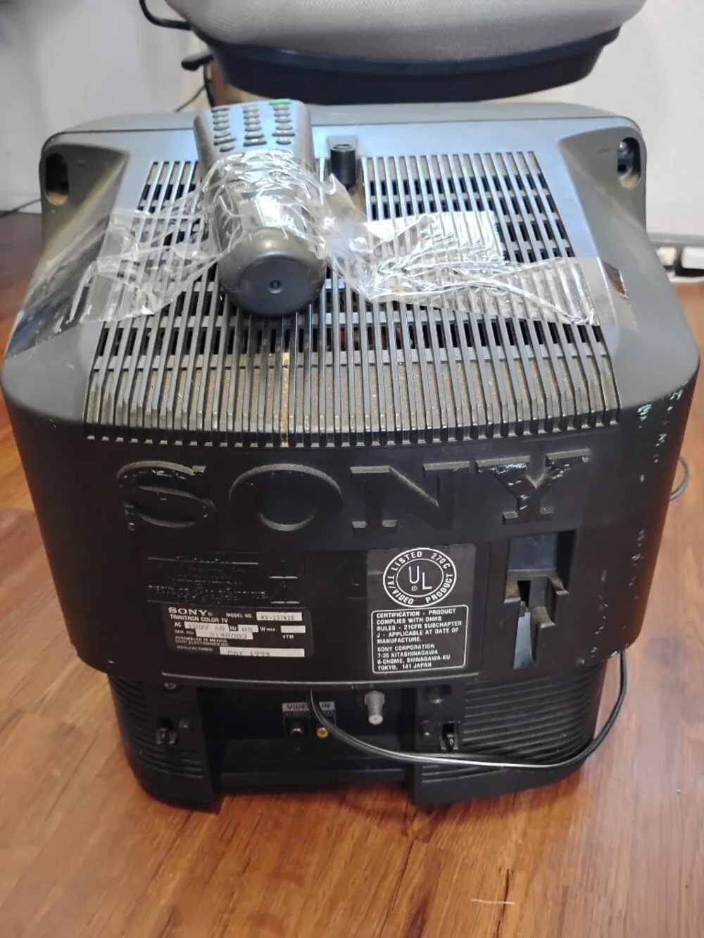 SONY Trinitron CRT Television KV-13TR28 13